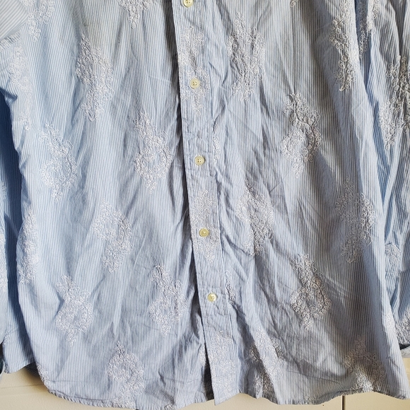 Gap - Picture 3 of 5